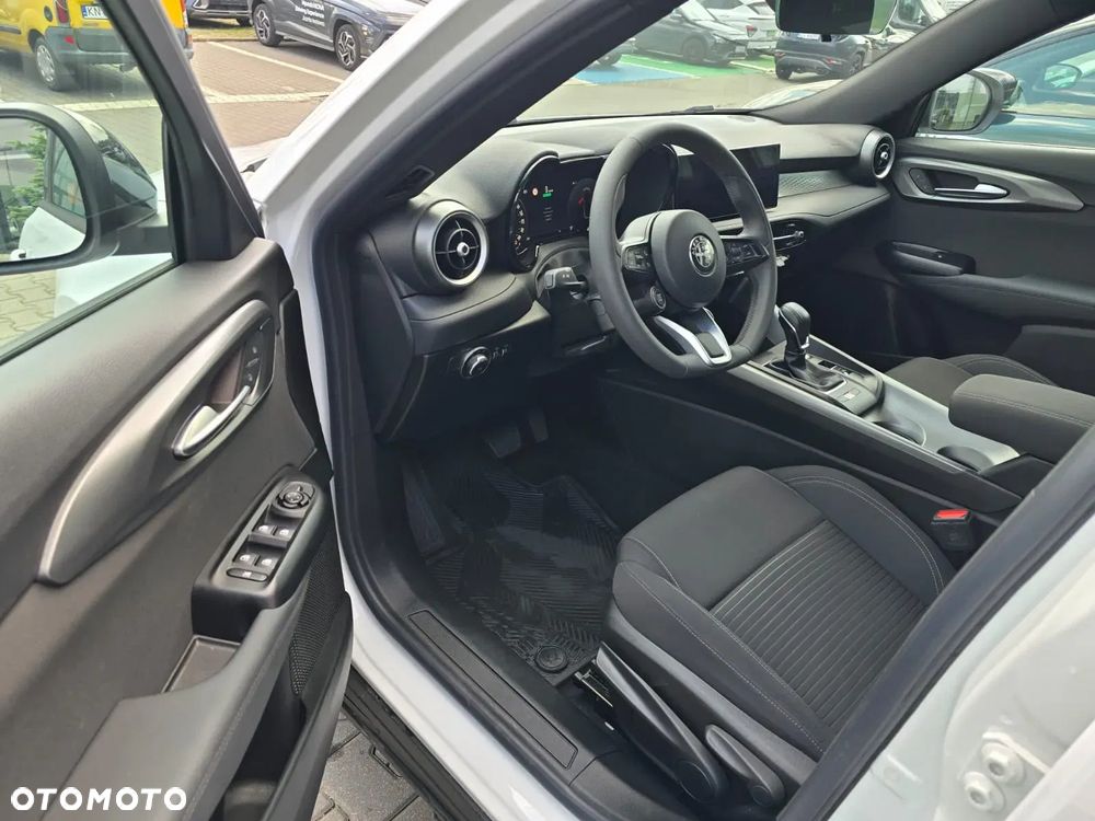 Alfa Romeo Tonale 1.5 T4 GSE mHEV Super DCT - 8