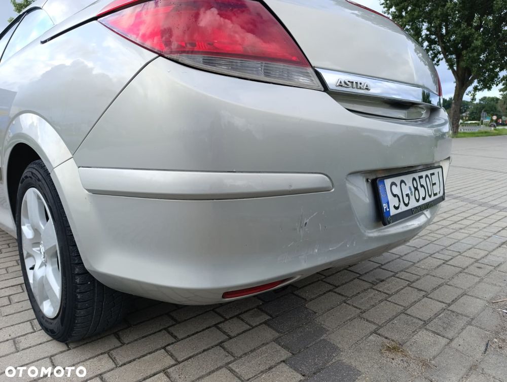 Opel Astra 2.0 T Cosmo - 17
