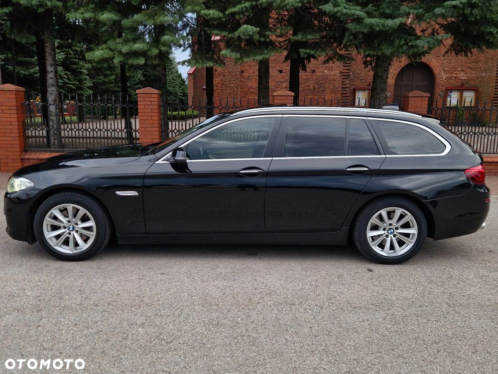 BMW Seria 5 520d xDrive - 14