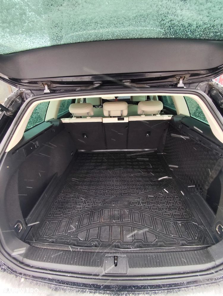Volkswagen Passat Variant 2.0 TDI DSG Highline - 12