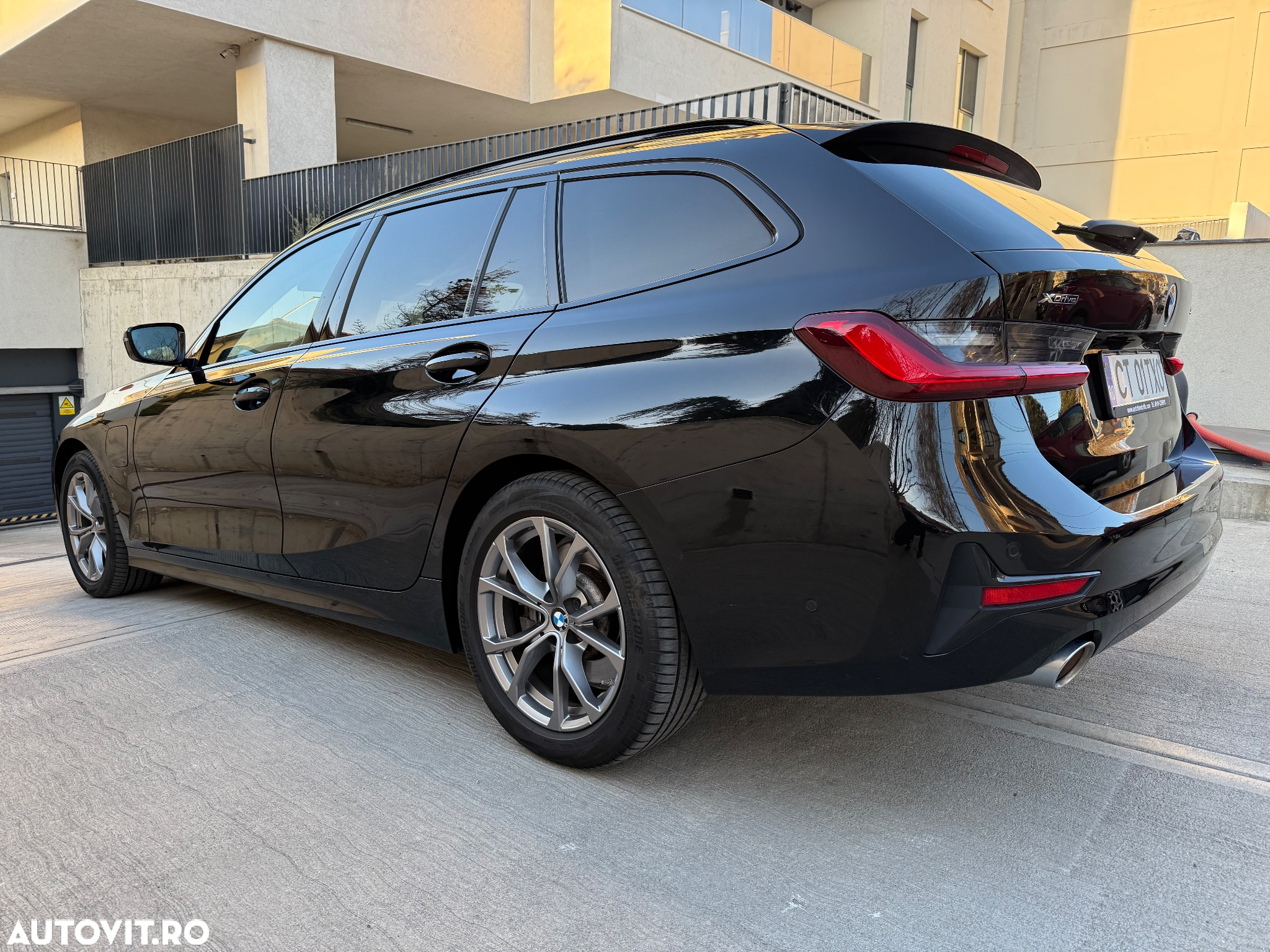BMW Seria 3 330e Aut. Sport Line - 11
