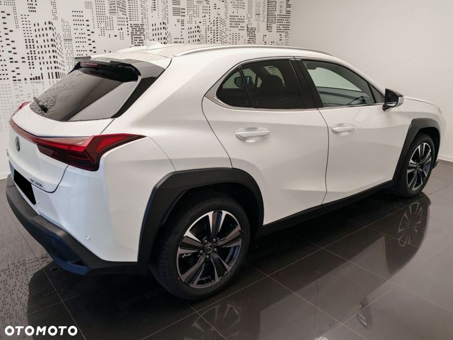 Lexus UX - 6