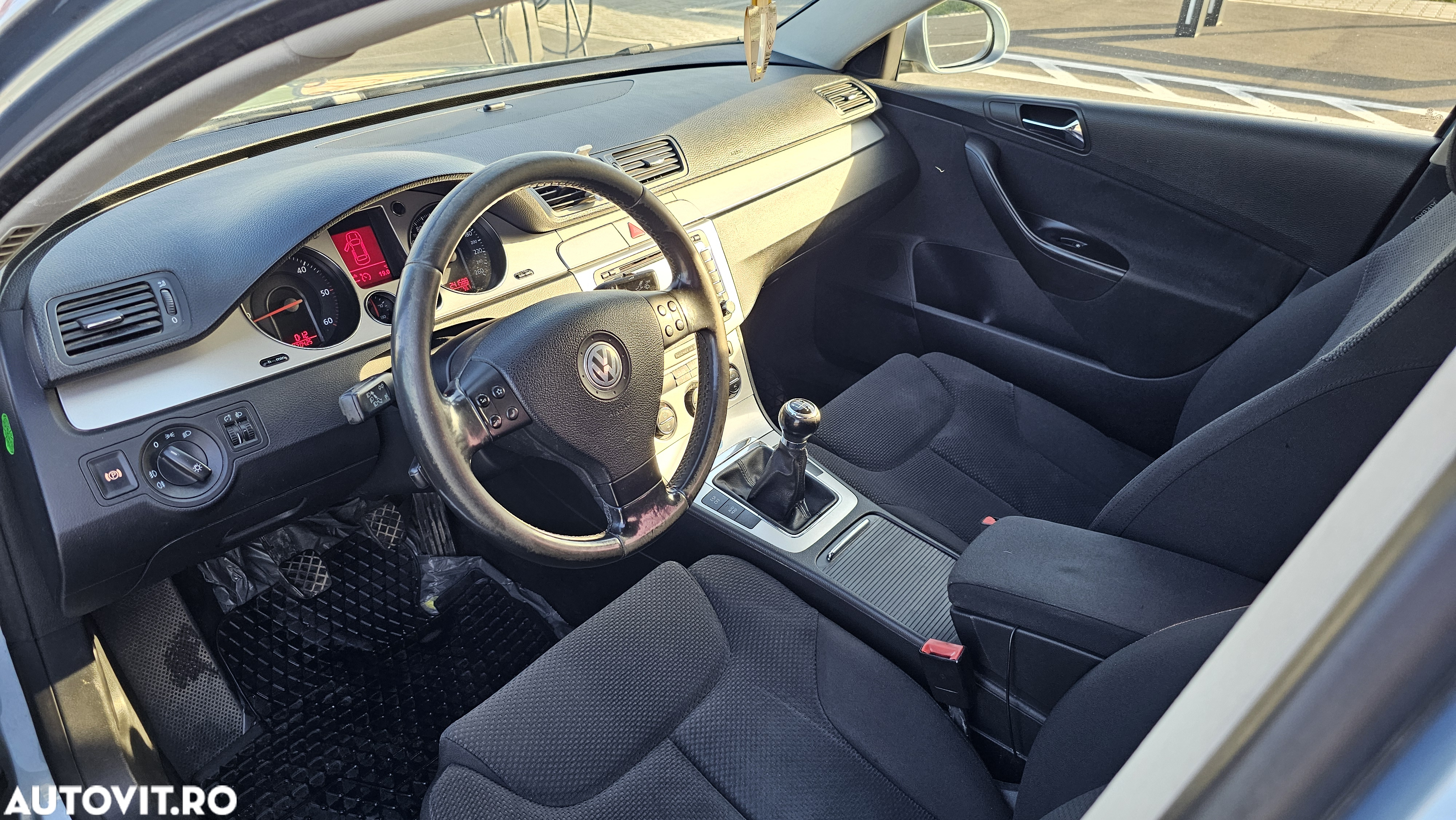 Volkswagen Passat 2.0TDI Comfortline DPF - 6