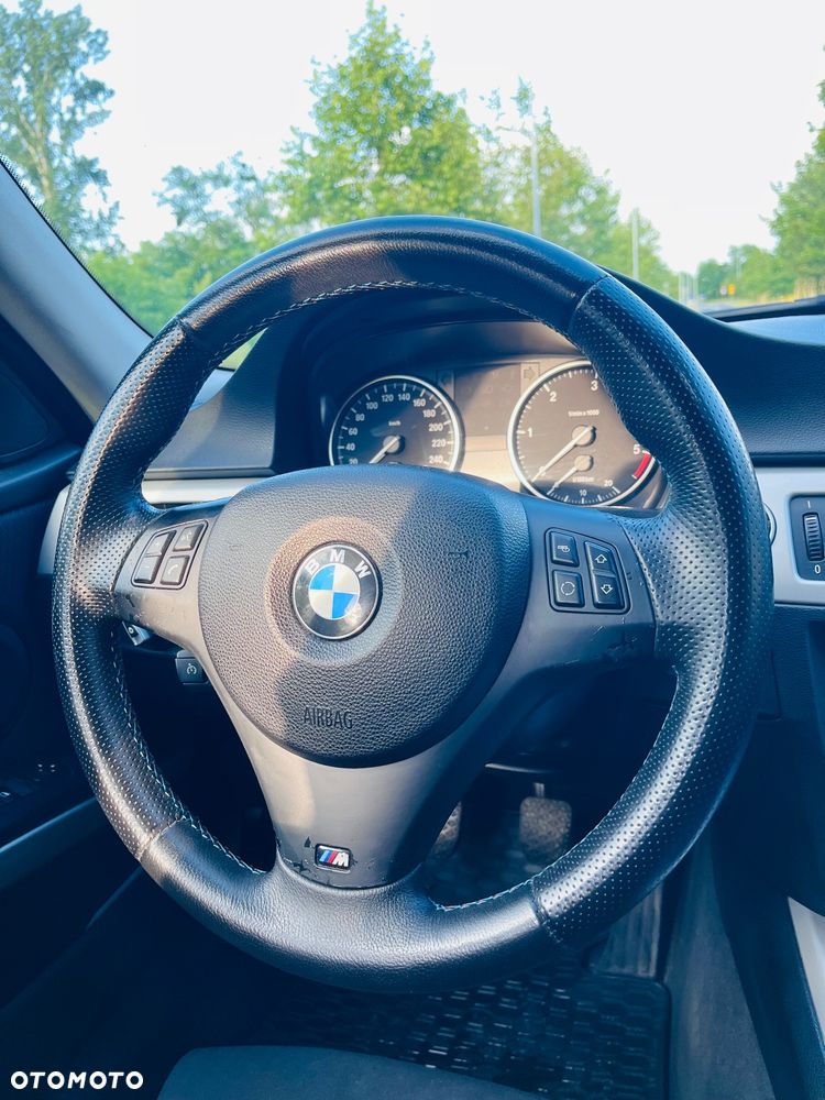 BMW Seria 3 318d - 10