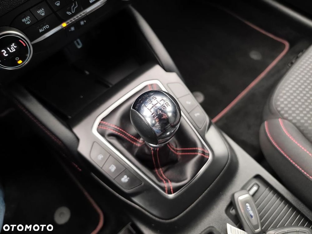 Ford Focus 1.0 EcoBoost ST-Line Black ASS - 32