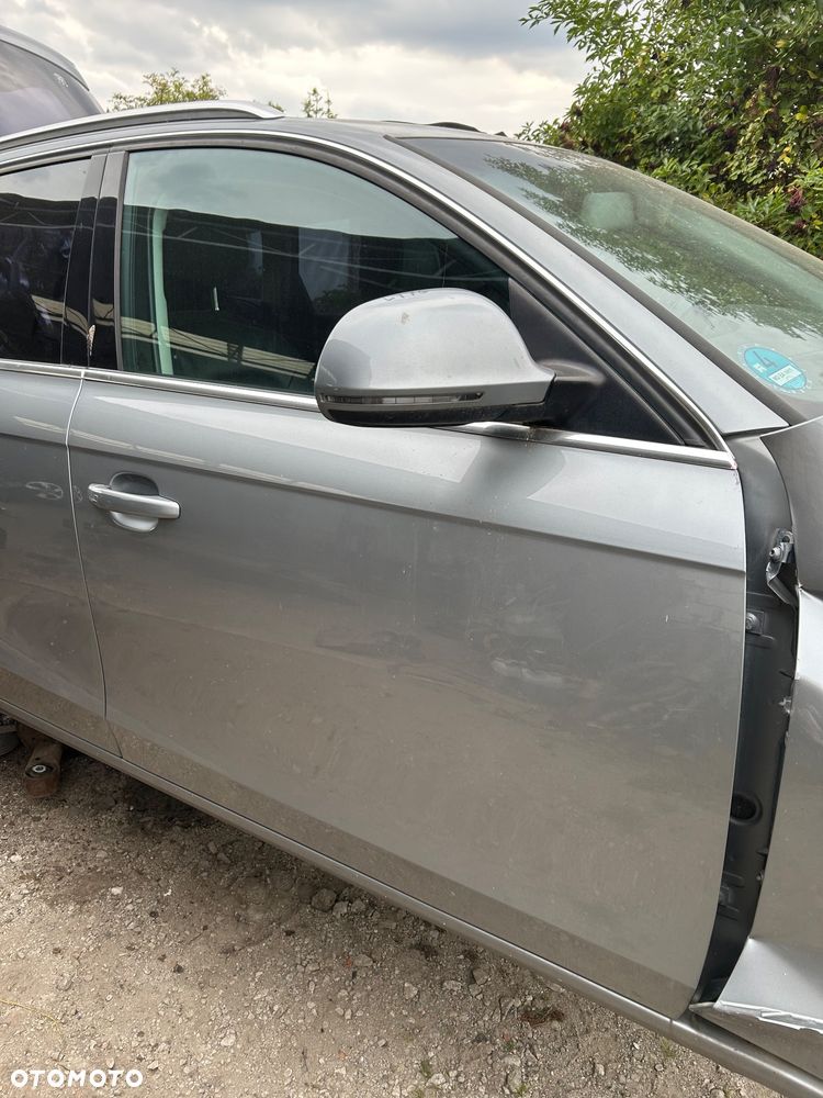Drzwi prawe przód Audi A4B8 LY7G