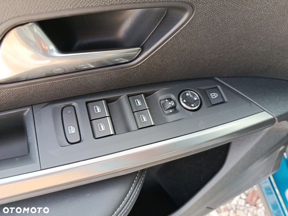 Peugeot 3008 1.2 PureTech mHEV GT S&S e-DCS6 - 13