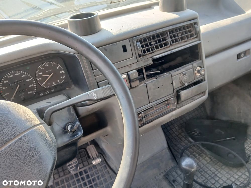 volkswagen transporter T4 902 fotel fotele kanapa deska kokpit podsufitka boczek boczki klamka - 5