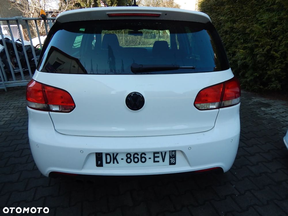 Volkswagen Golf 2.0 TDI DPF BlueMotion Technology MATCH - 6