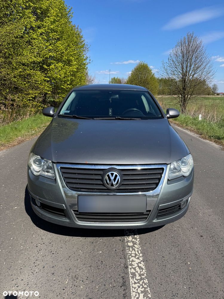 Volkswagen Passat 2.0 TDI DPF Comfortline - 1