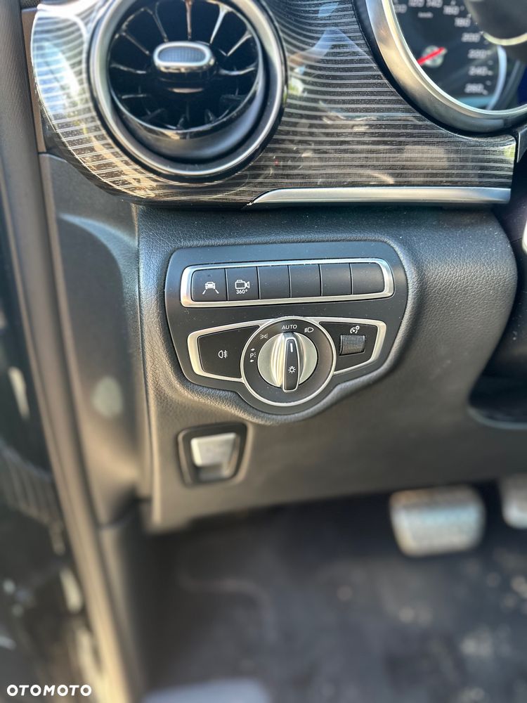 Mercedes-Benz Klasa V - 8