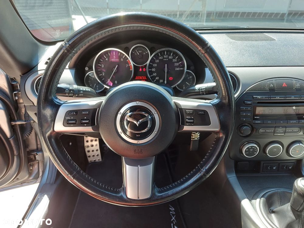 Mazda MX-5 1.8 MZR Roadster Coupe Kaminari - 31