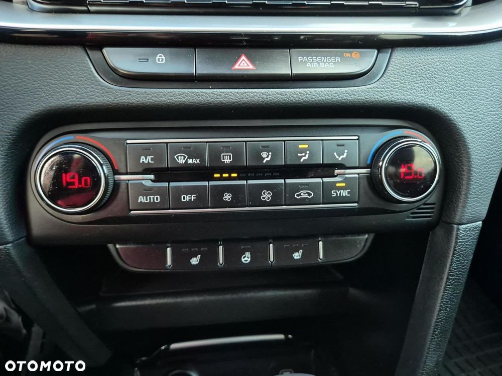 Kia Ceed - 21