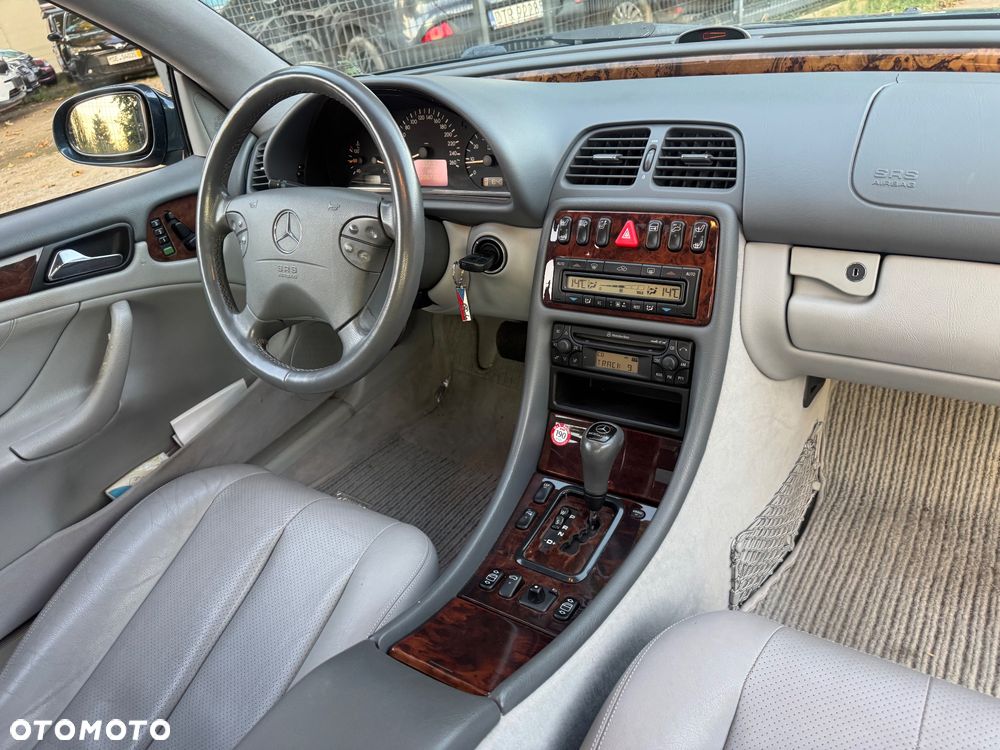 Mercedes-Benz CLK - 25