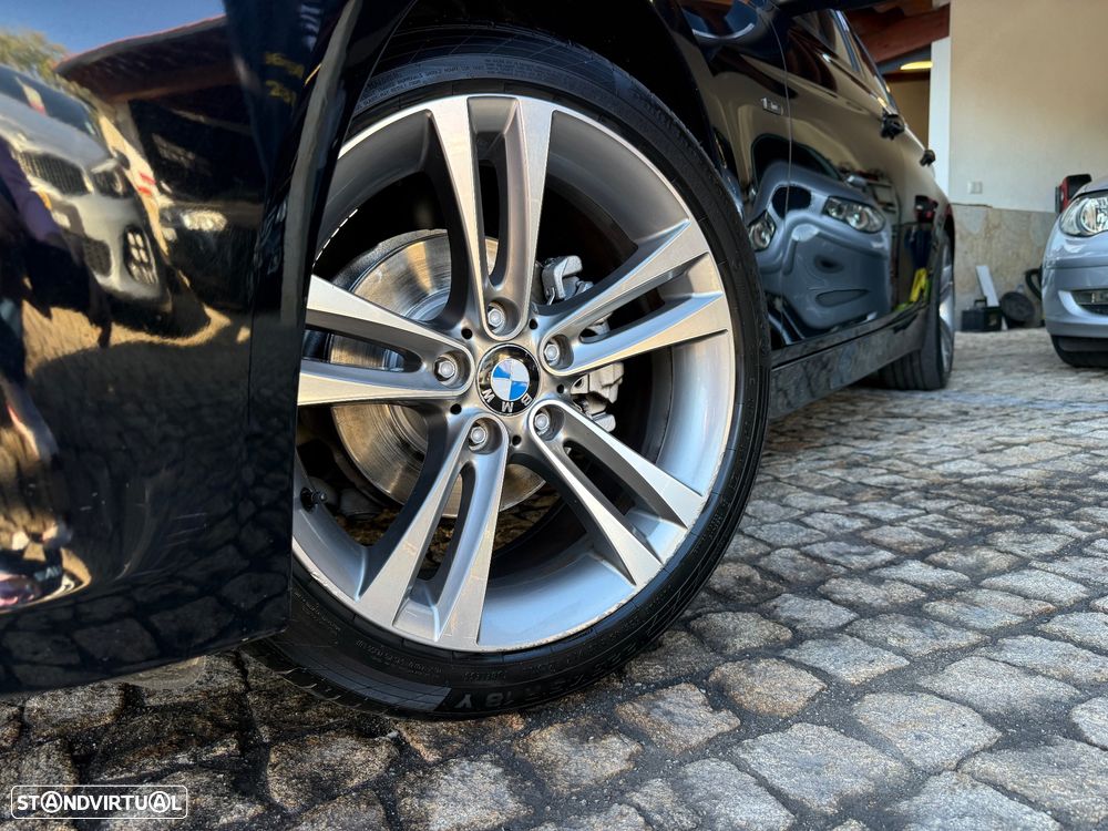 BMW 318 d Touring Line Sport - 13