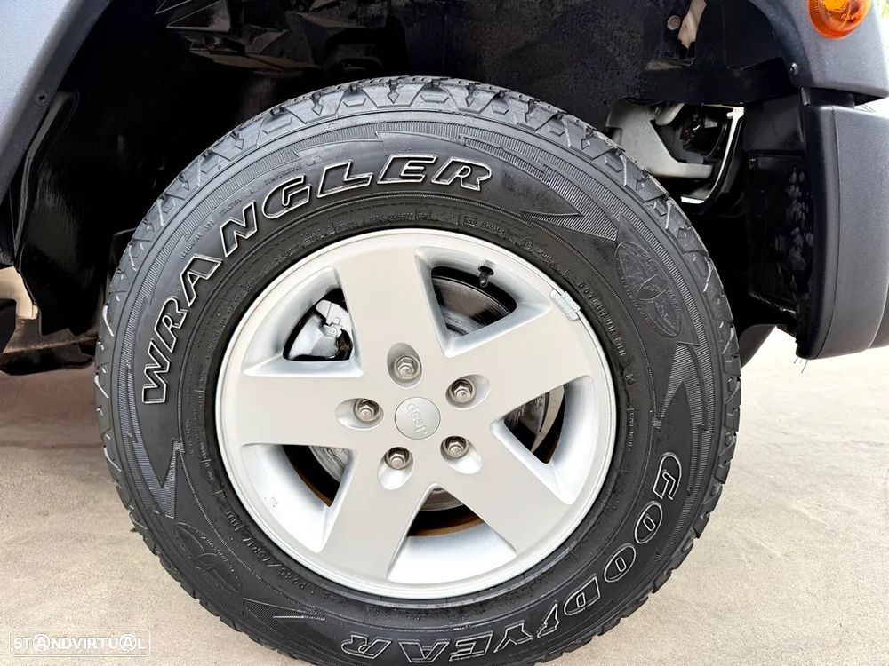 Jeep Wrangler 2.8 CRD MTX Sport - 42