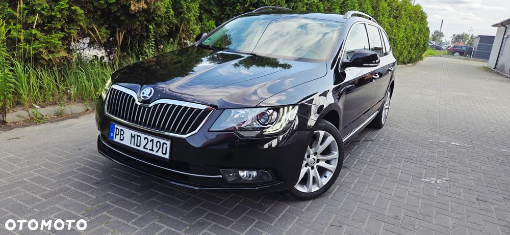 Skoda Superb 2.0 TDI 4x4 Elegance DSG - 2