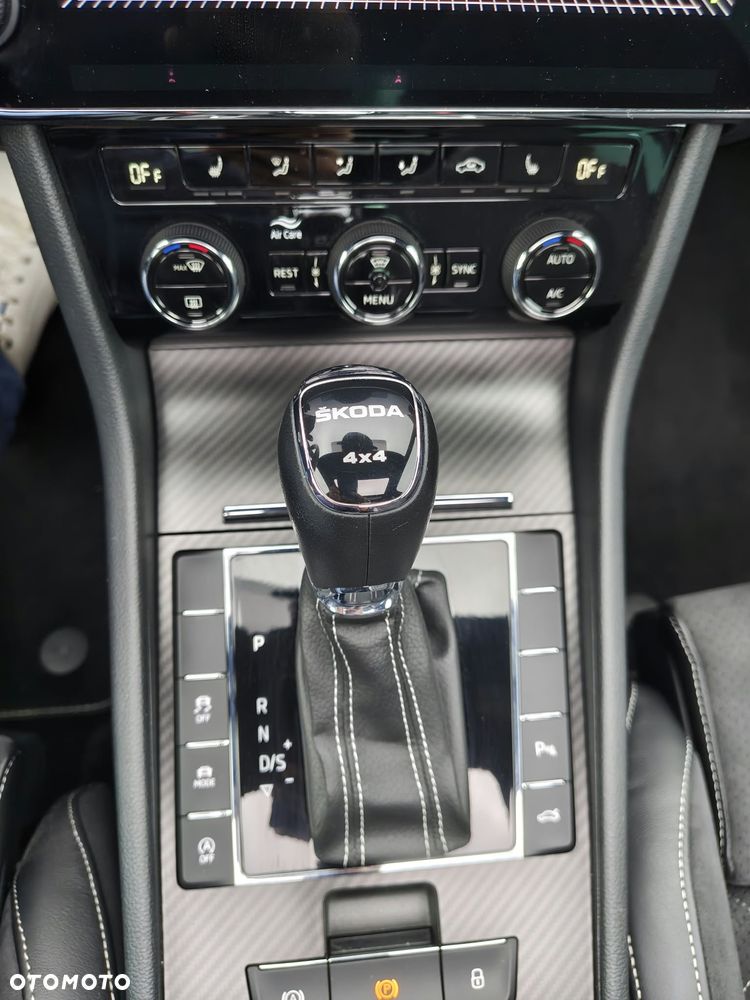 Skoda Superb 2.0 TSI 4x4 Sportline DSG - 25