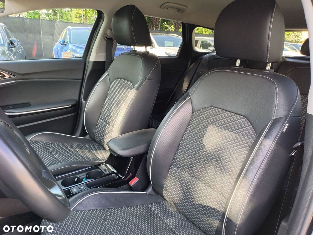 Kia Ceed 1.6 GDI PHEV Business Line DCT - 11