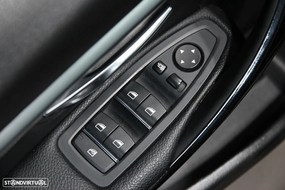 BMW 318 d Line Sport Auto - 9