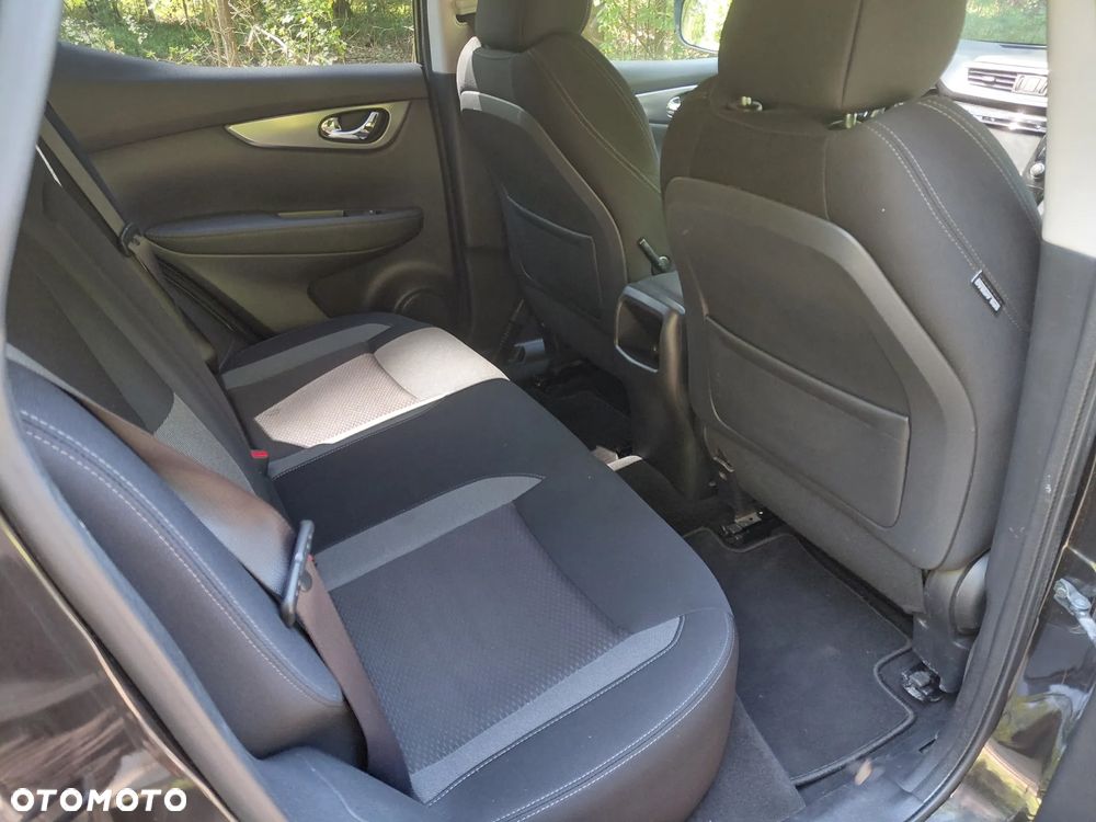 Nissan Qashqai 1.3 DIG-T N-WAY - 8
