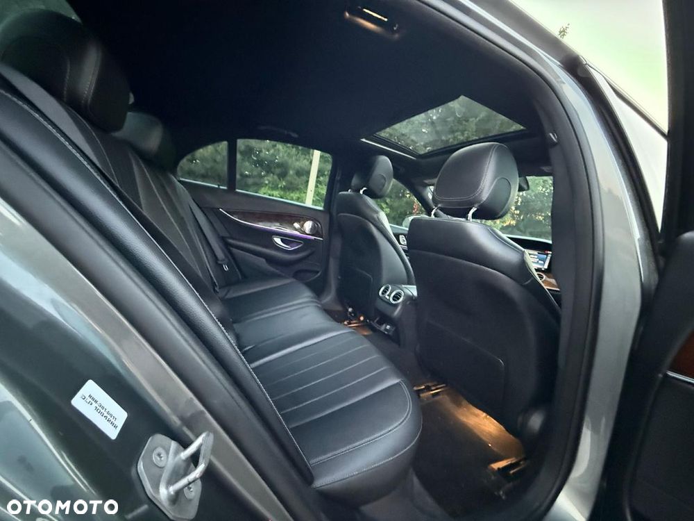 Mercedes-Benz Klasa E 300 9G-TRONIC - 7