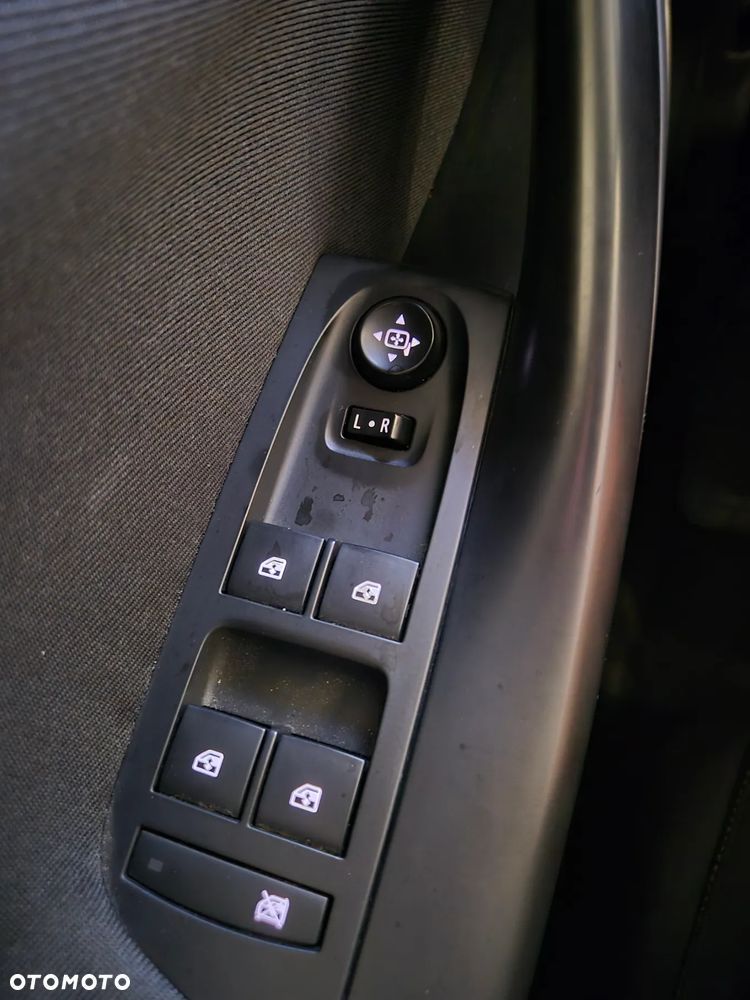 Opel Astra V 1.2 T Elegance S&S - 27