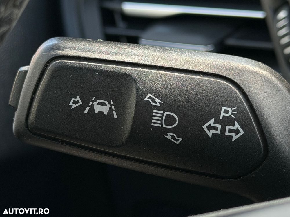 Ford Focus 1.5 TDCi Powershift Titanium - 22