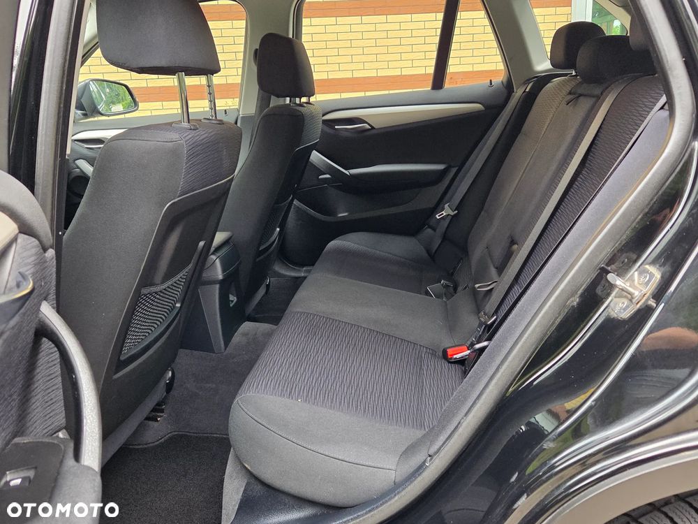 BMW X1 sDrive18i xLine - 8