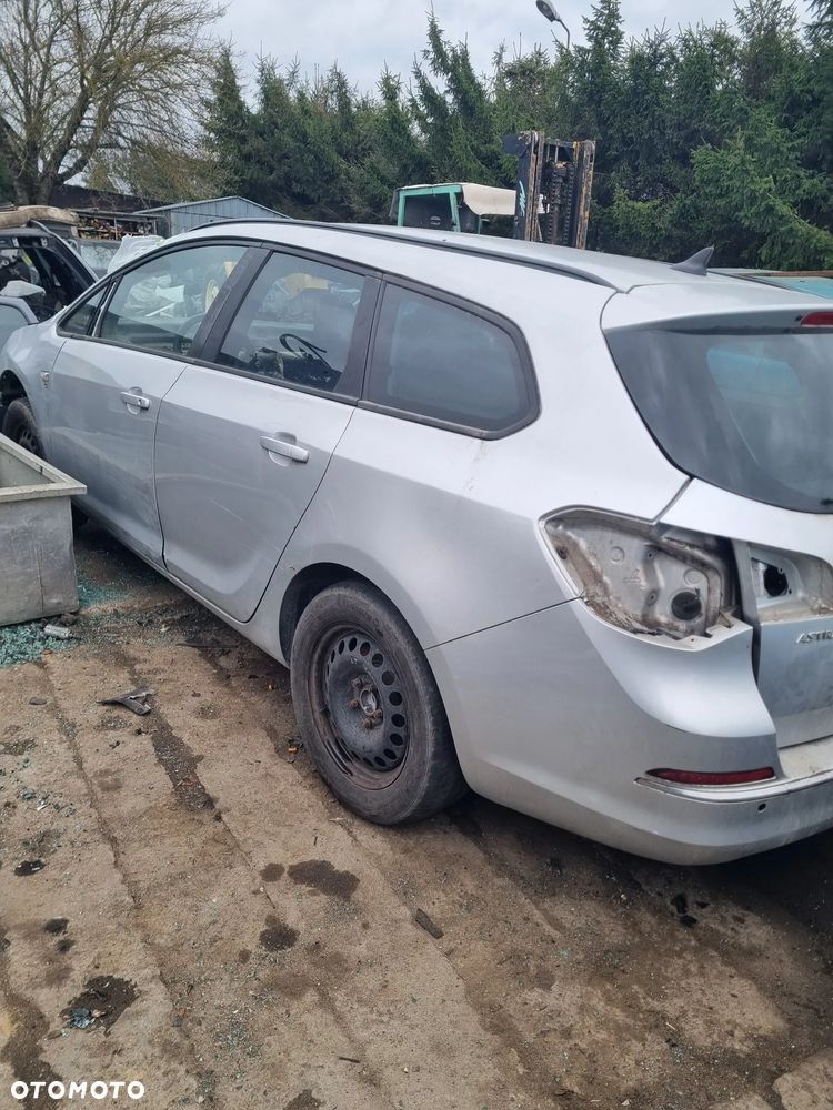 Opel Astra J IV kombi cdti na czesci - 2