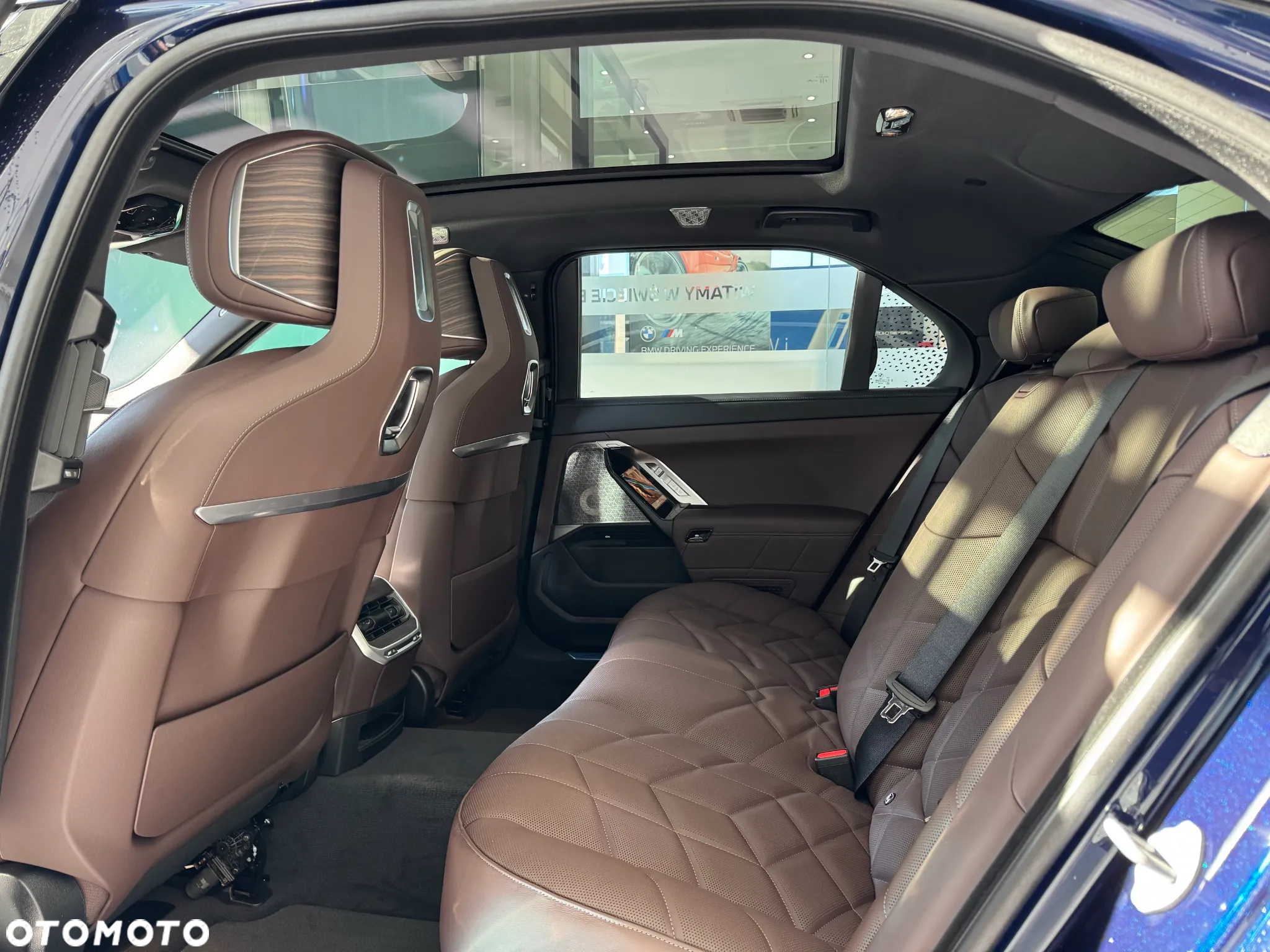 BMW Seria 7 - 11