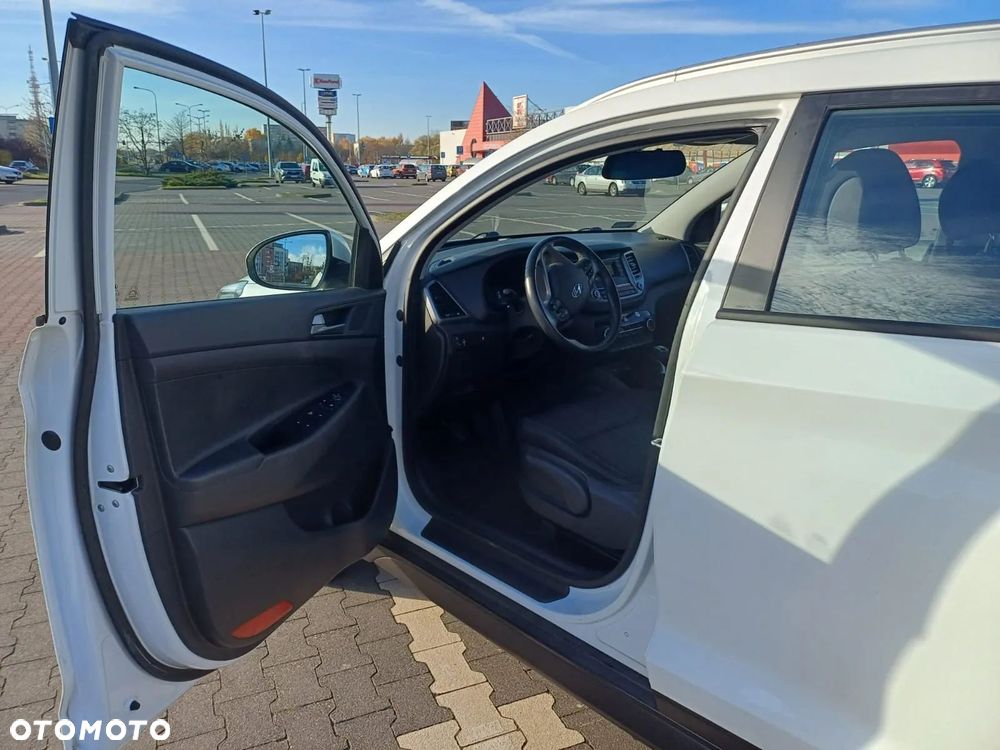 Hyundai Tucson 1.6 GDI BlueDrive Classic 2WD - 17