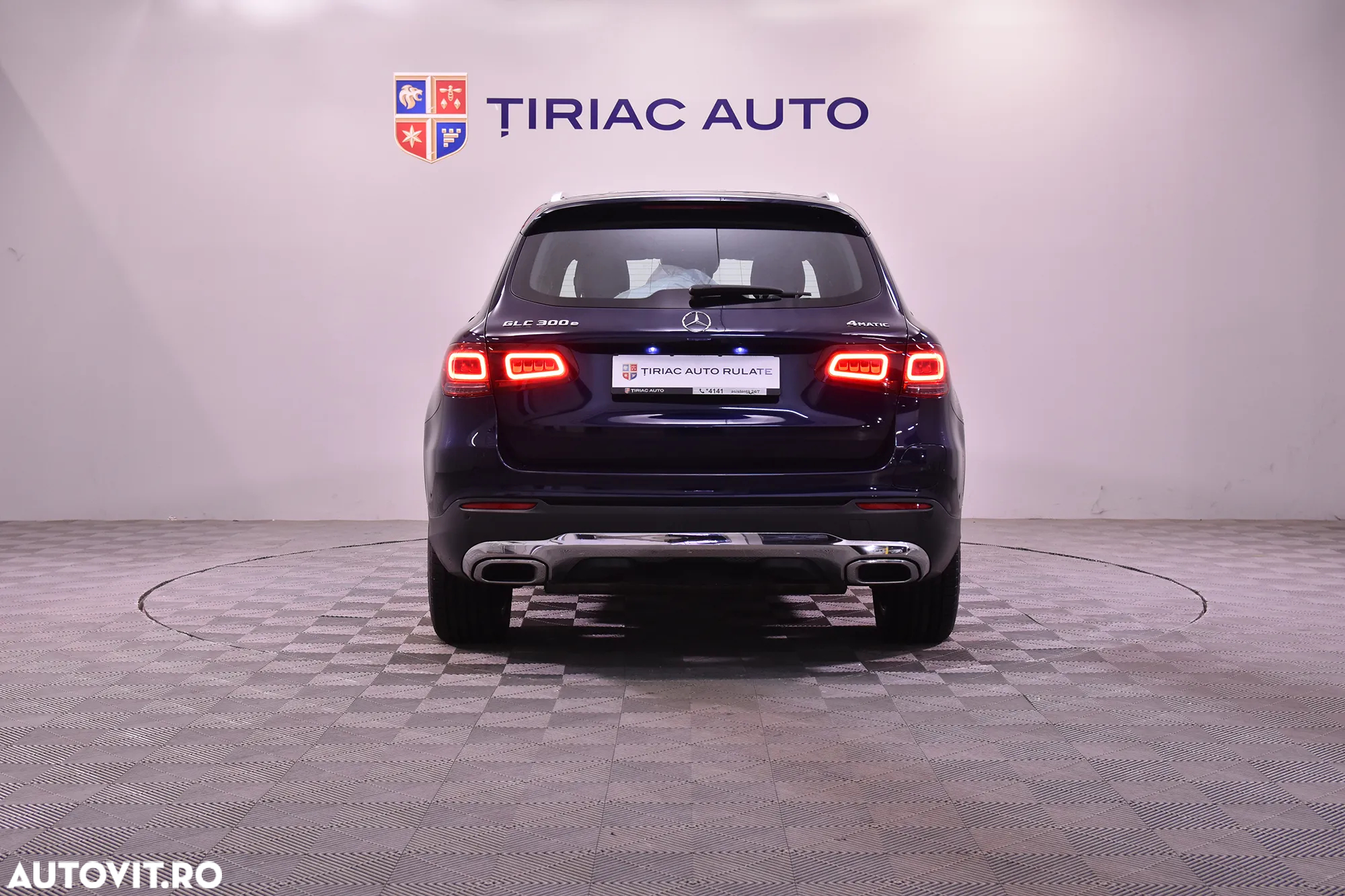 Mercedes-Benz GLC 300 e 4MATIC - 4