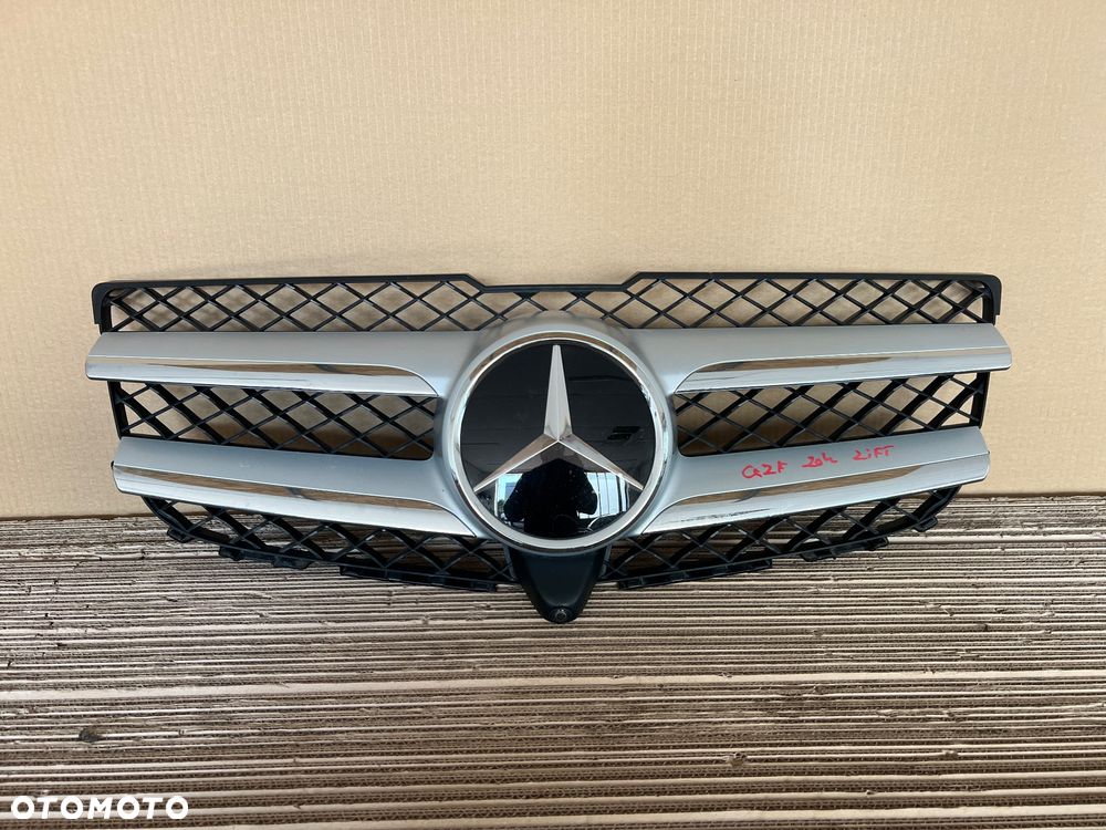 Mercedes GLK 204 Lift 12-16 Atrapa ,Grill Kamera - 1