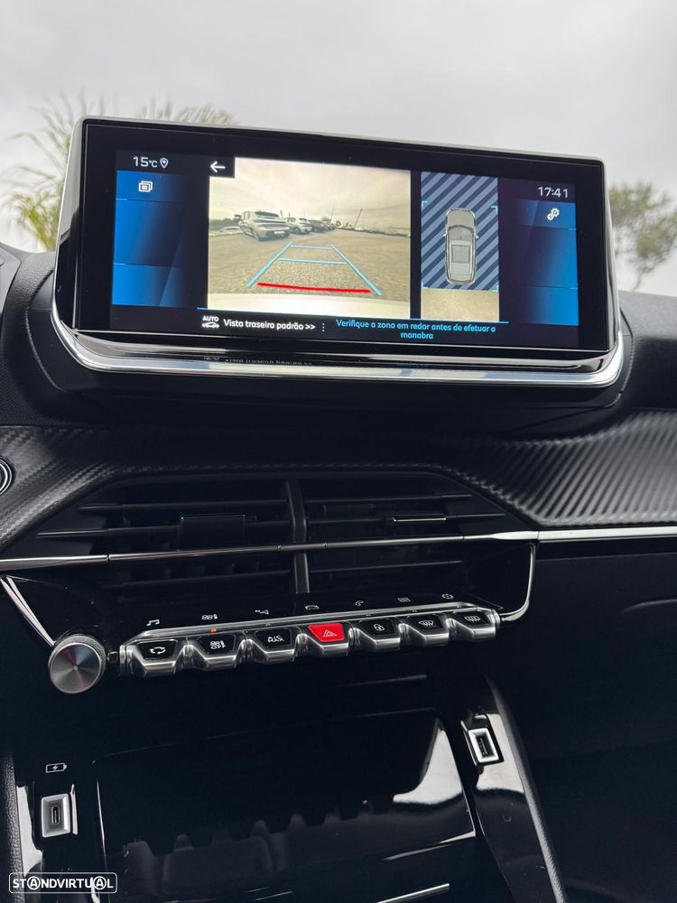 Peugeot 2008 BlueHDi 130 EAT8 Allure - 21