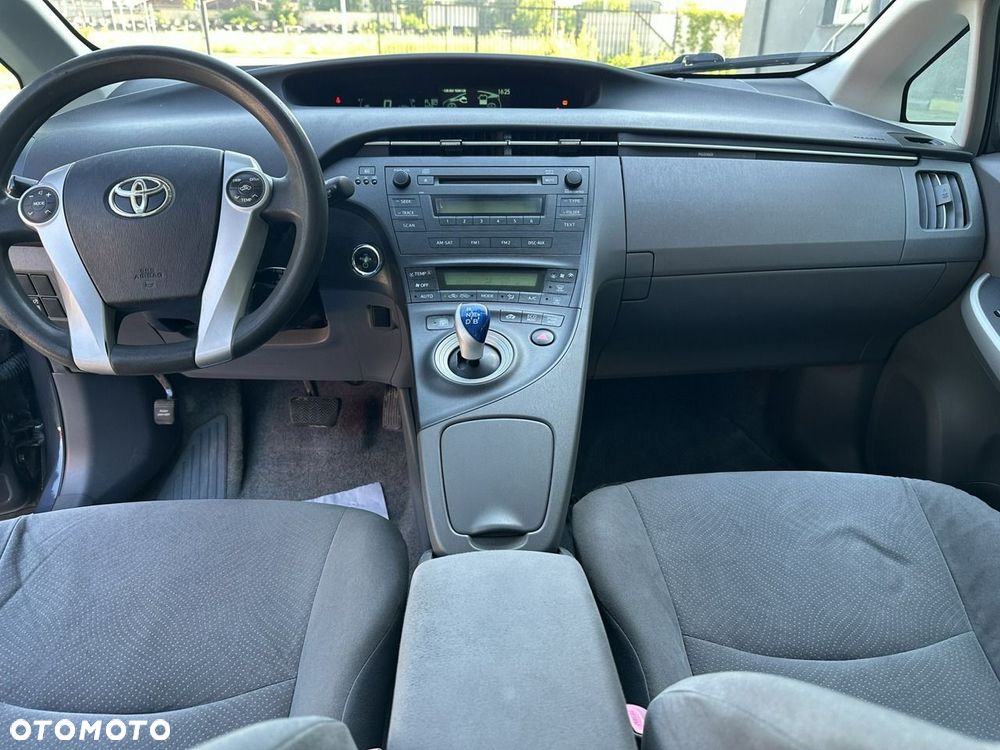 Toyota Prius - 10