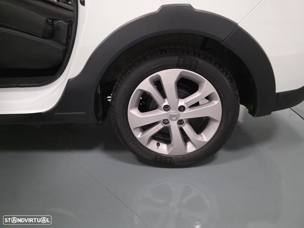 Dacia Lodgy TCe 115 Stepway - 26