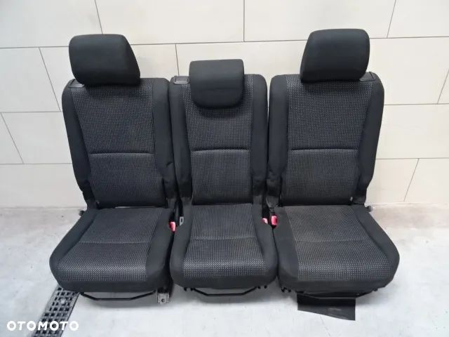 FOTEL FOTELE TYŁ TOYOTA COROLLA VERSO II NR37 - 2