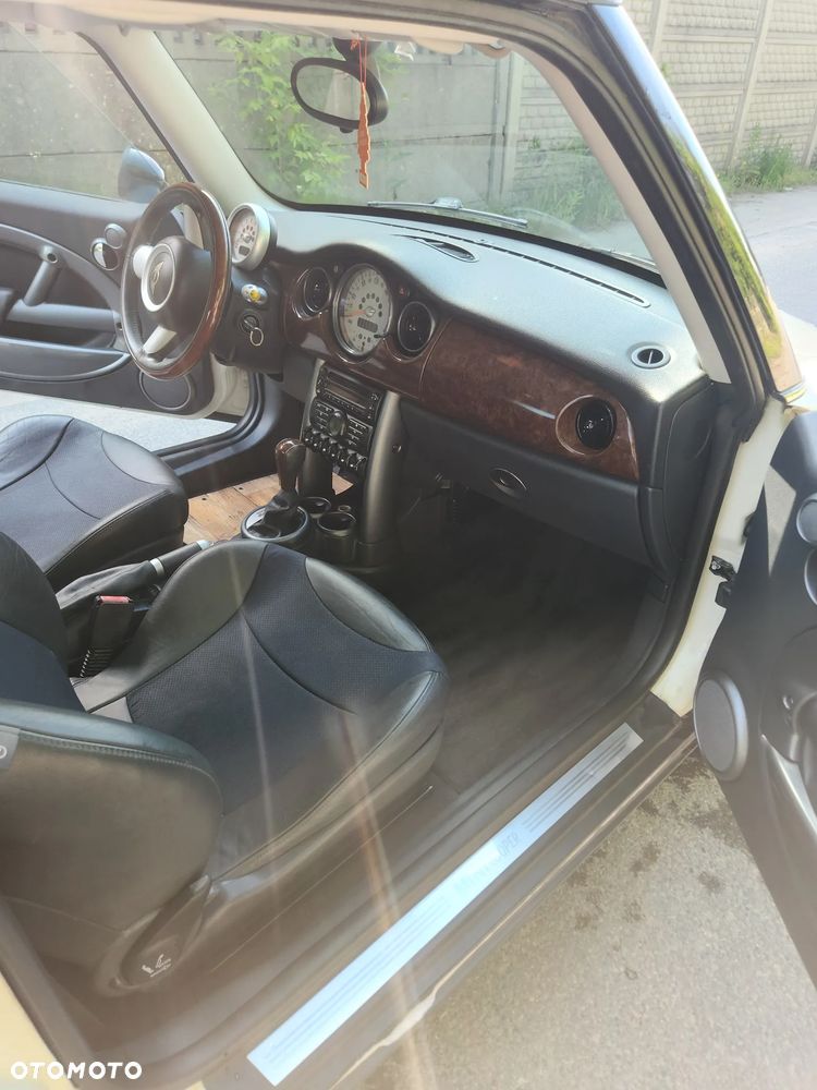 MINI Cooper Standard - 8