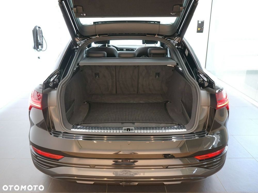 Audi Q8 Sportback e-tron - 10