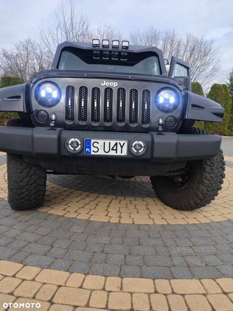 Jeep Wrangler - 2