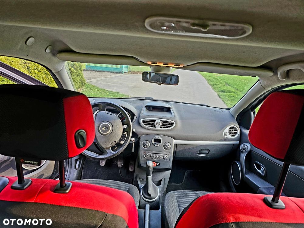 Renault Clio - 11