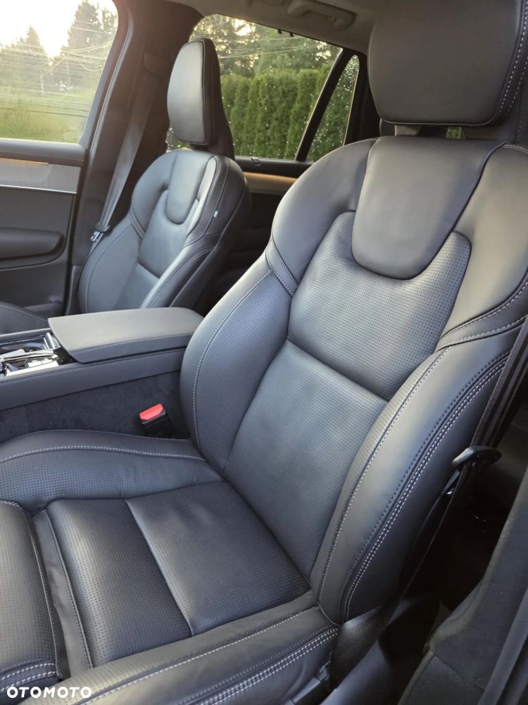 Volvo XC 90 - 7