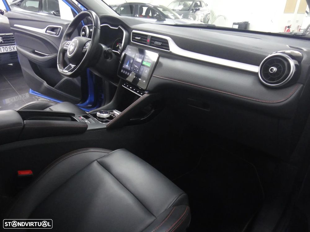 MG ZS Standard Luxury - 23