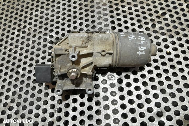 Motoras stergatoare volan pe stanga  0390241509 8E1955119  0390241509 - 5