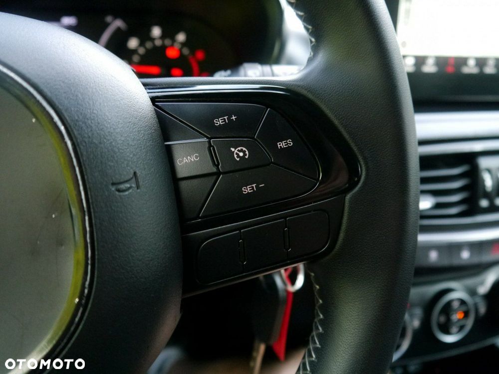 Fiat Tipo 1.6 MultiJet 16v Sport - 31