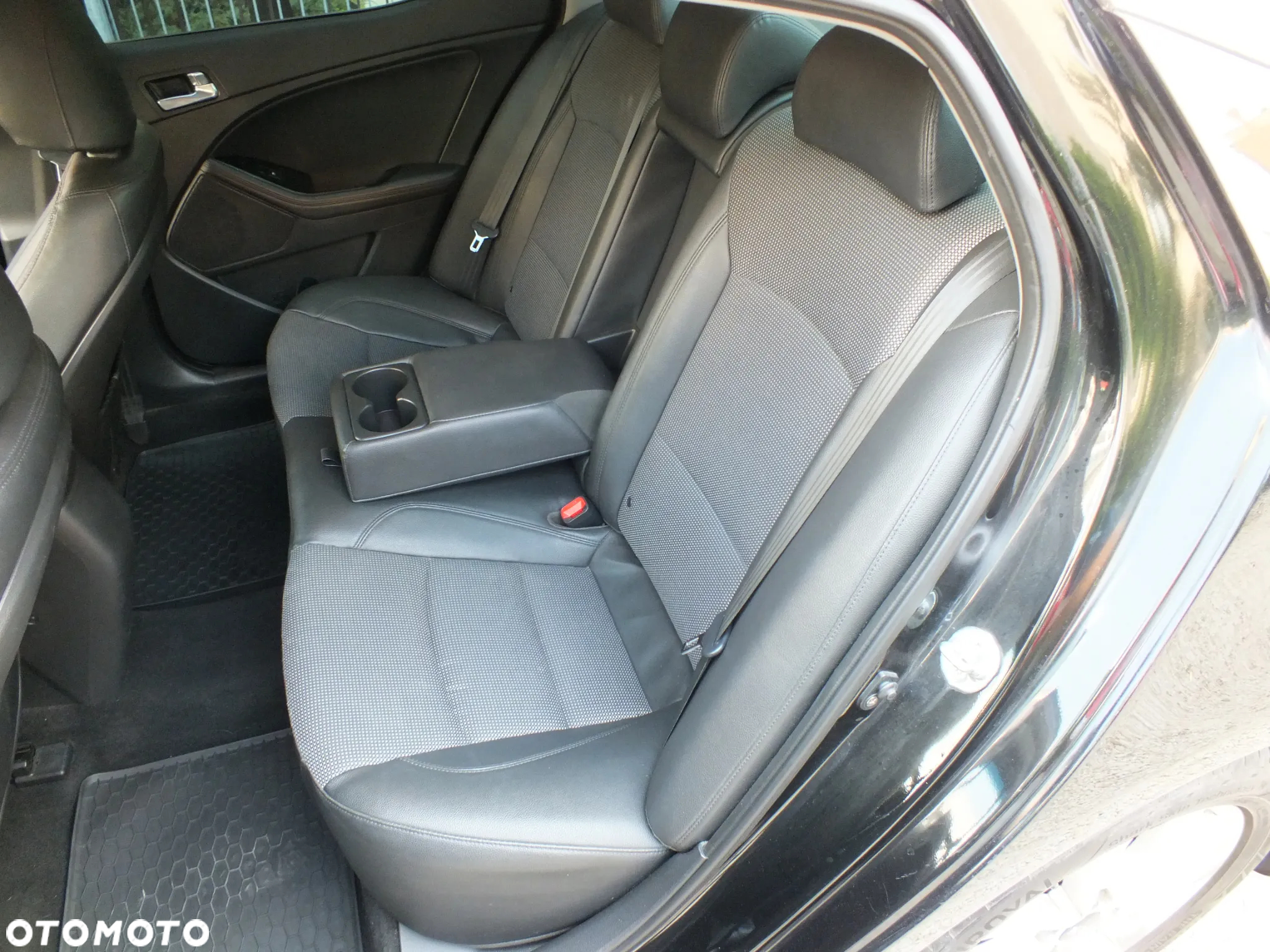 Kia Optima - 16