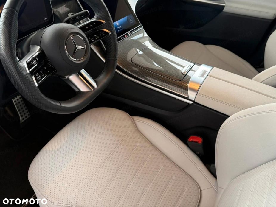 Mercedes-Benz GLC 200 mHEV 4-Matic AMG Line - 11