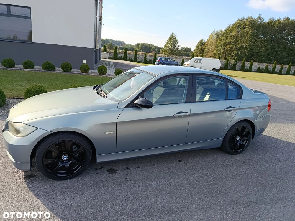 BMW Seria 3 320i - 3