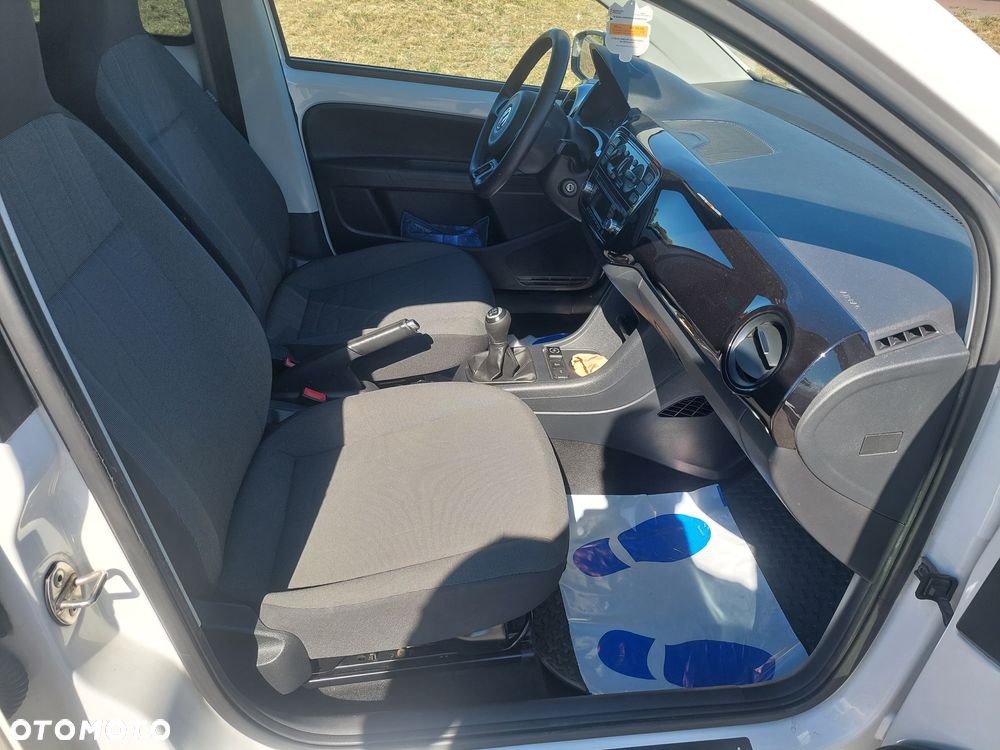 Volkswagen up! 1.0 street EU6 - 12